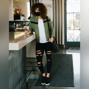 Black Slash Luxe Hi-Rise 24” Size 4